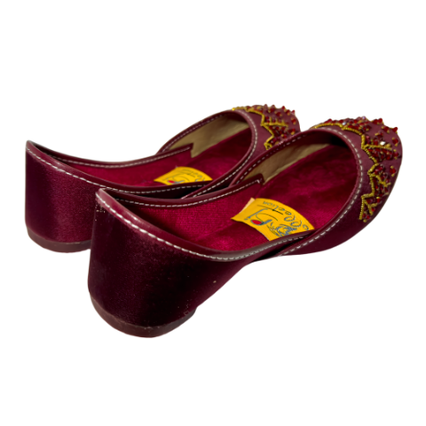 Ladies Mehroon Khusa (Hand work)